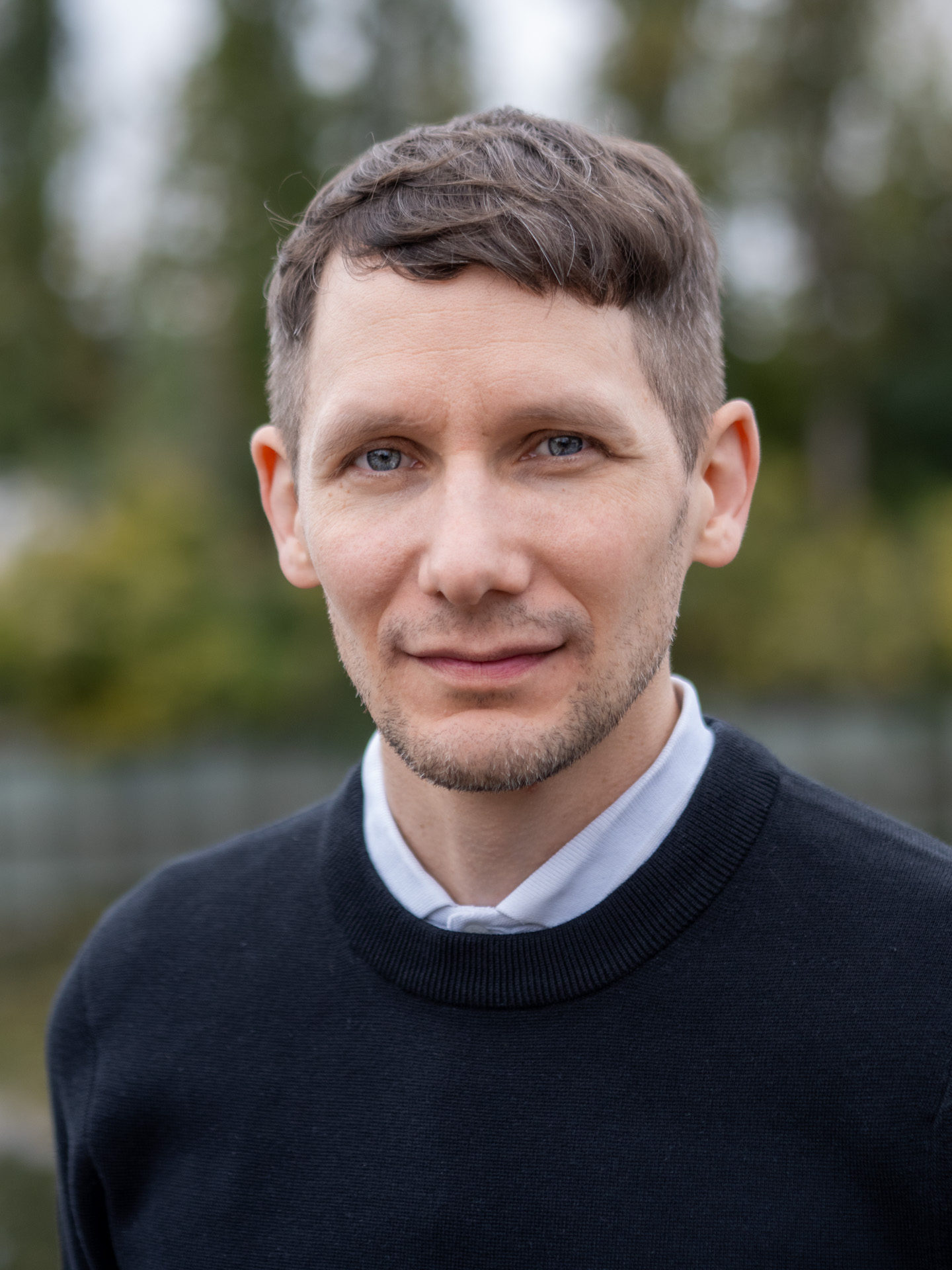 Simon Traut headshot